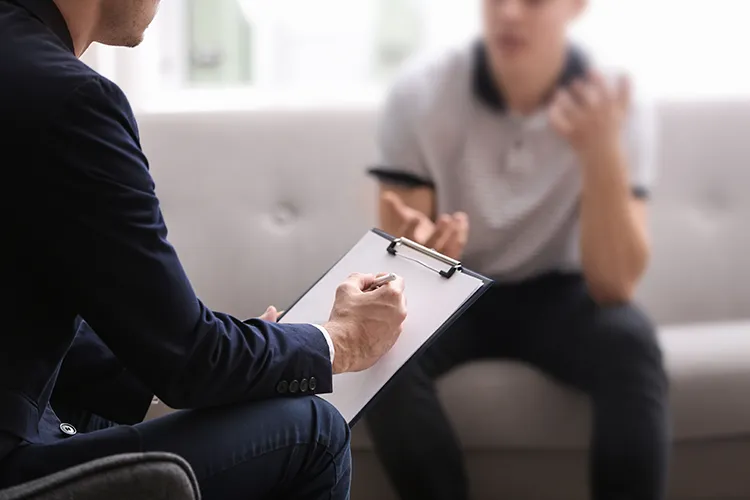 morina_kids_teens_counseling_img A teen meeting with a therapist at Morina Counseling in Seattle, WA